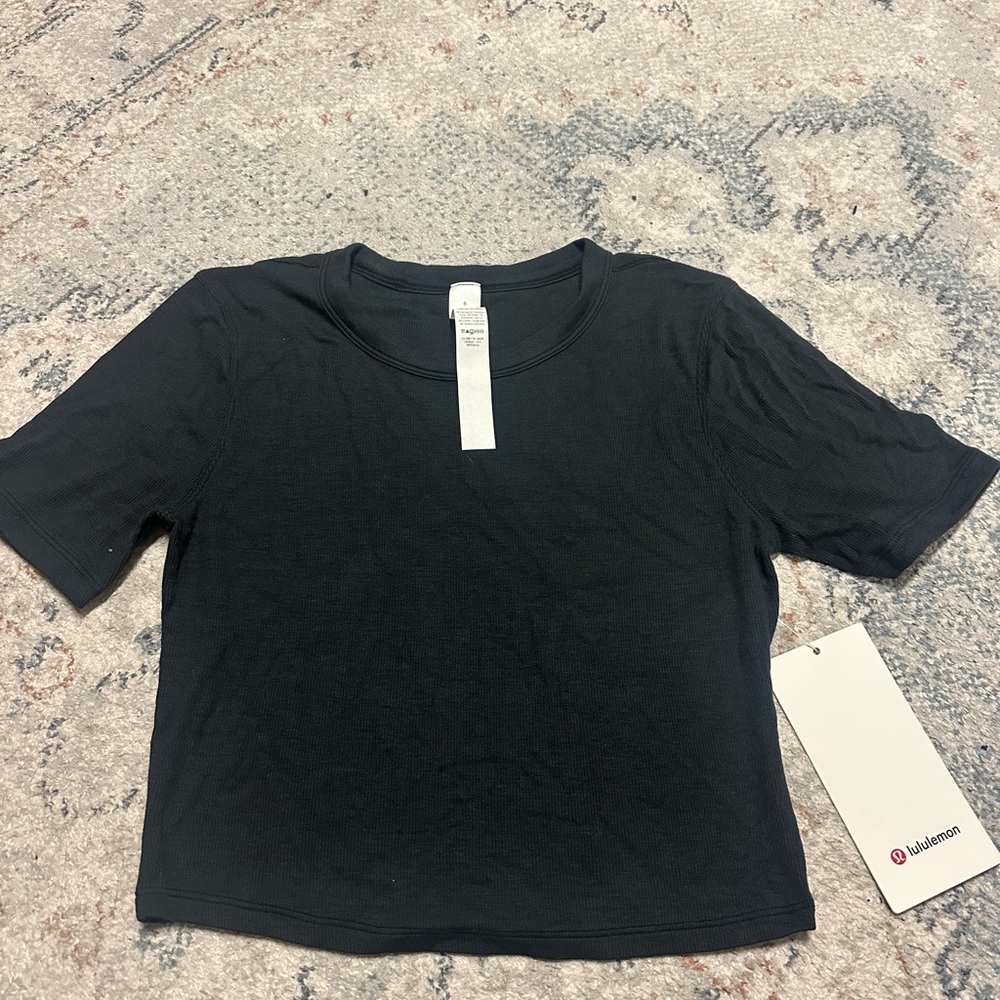 Lululemon Hold Tight Straight Hem Cropped T-Shirt